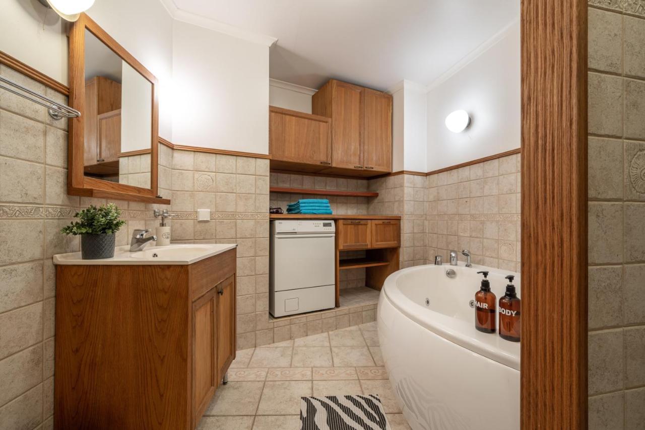 Old Town - Kohtu Apartment Tallinn Extérieur photo